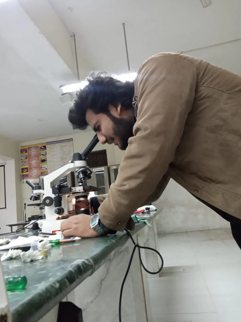 BitOptix microscope service and laboratory work image 4
